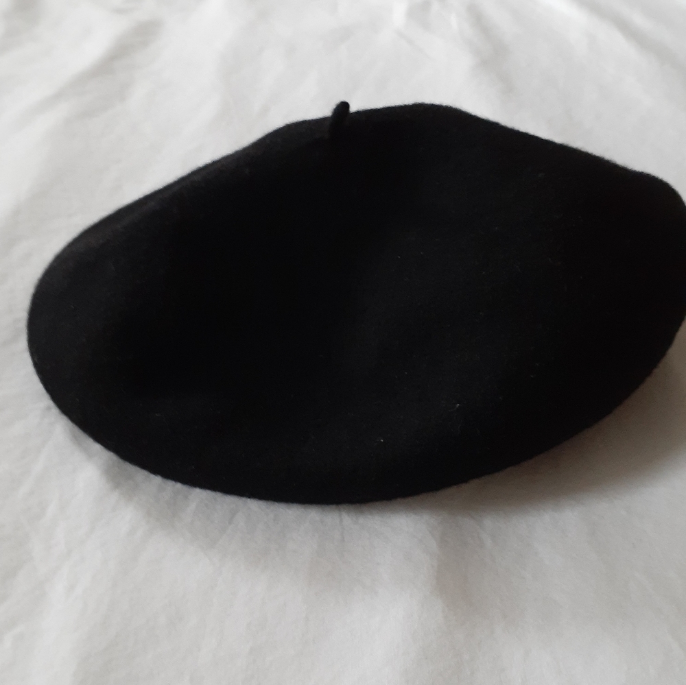 French Style Black Beret